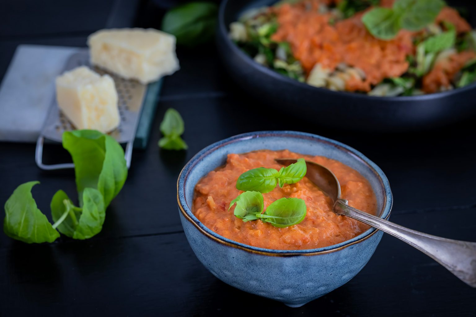 Tomatsås med parmesan